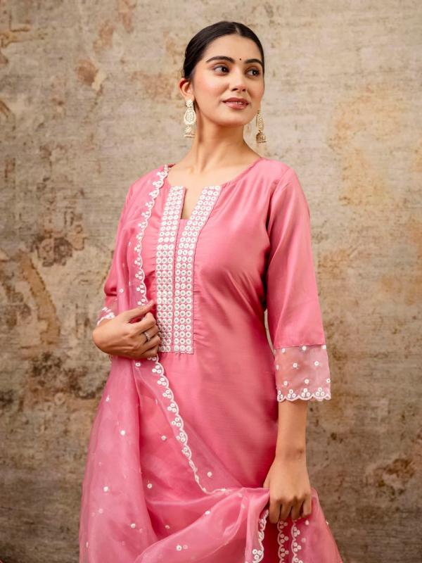 VP 9678 P Women Kurta and Pant Sets Silk Blend Fabric